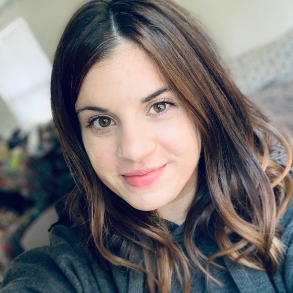 Meet your Posher, Brianna - Picture 1 of 1